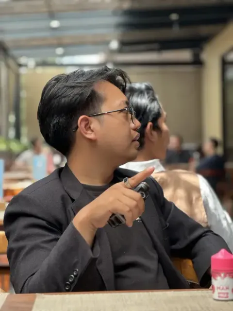 Muhammad Rizki Wahyudi, fullstack developer based in Bogor, Indonesia